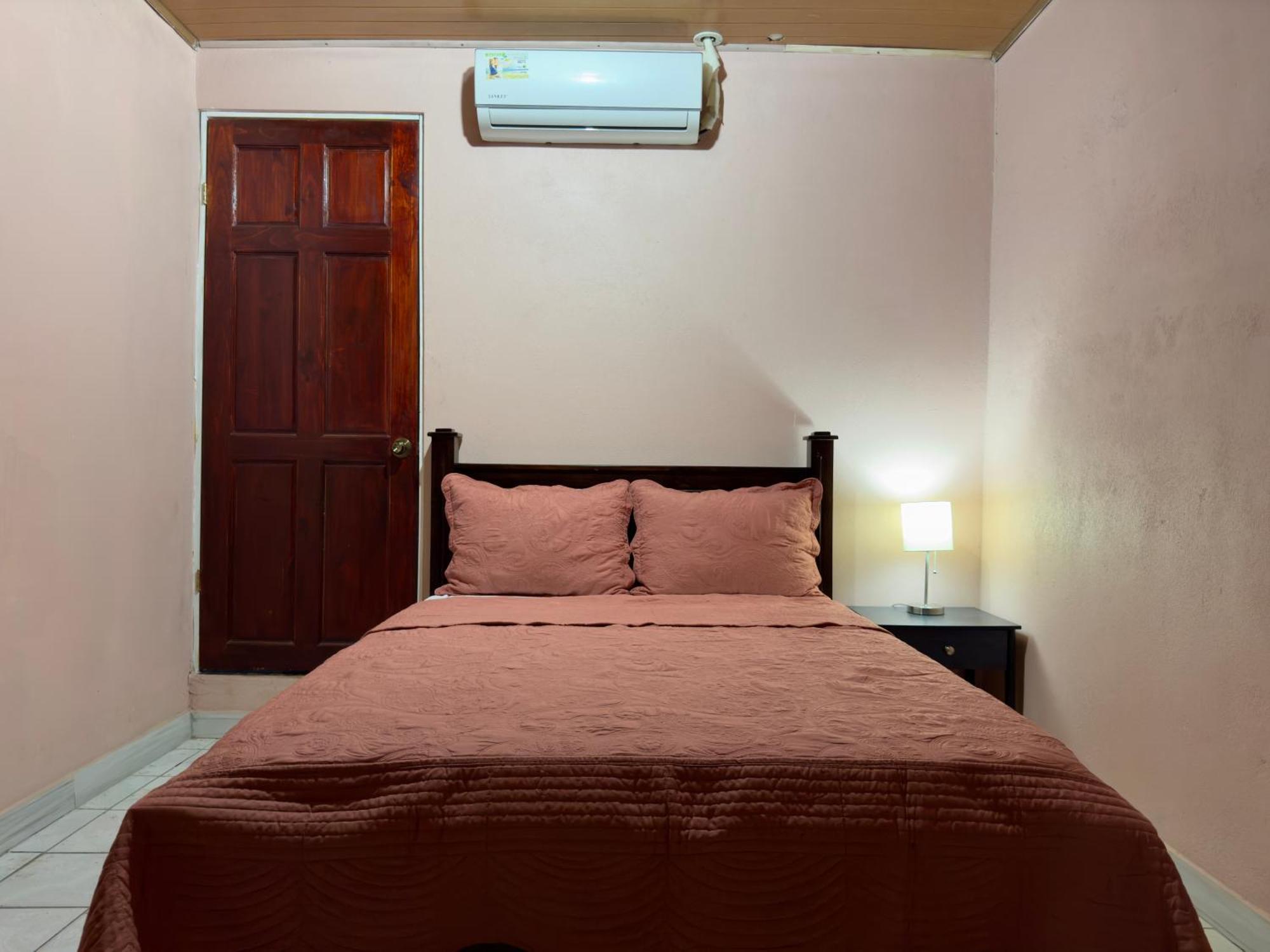 Casa Quepos Hotel ภายนอก รูปภาพ