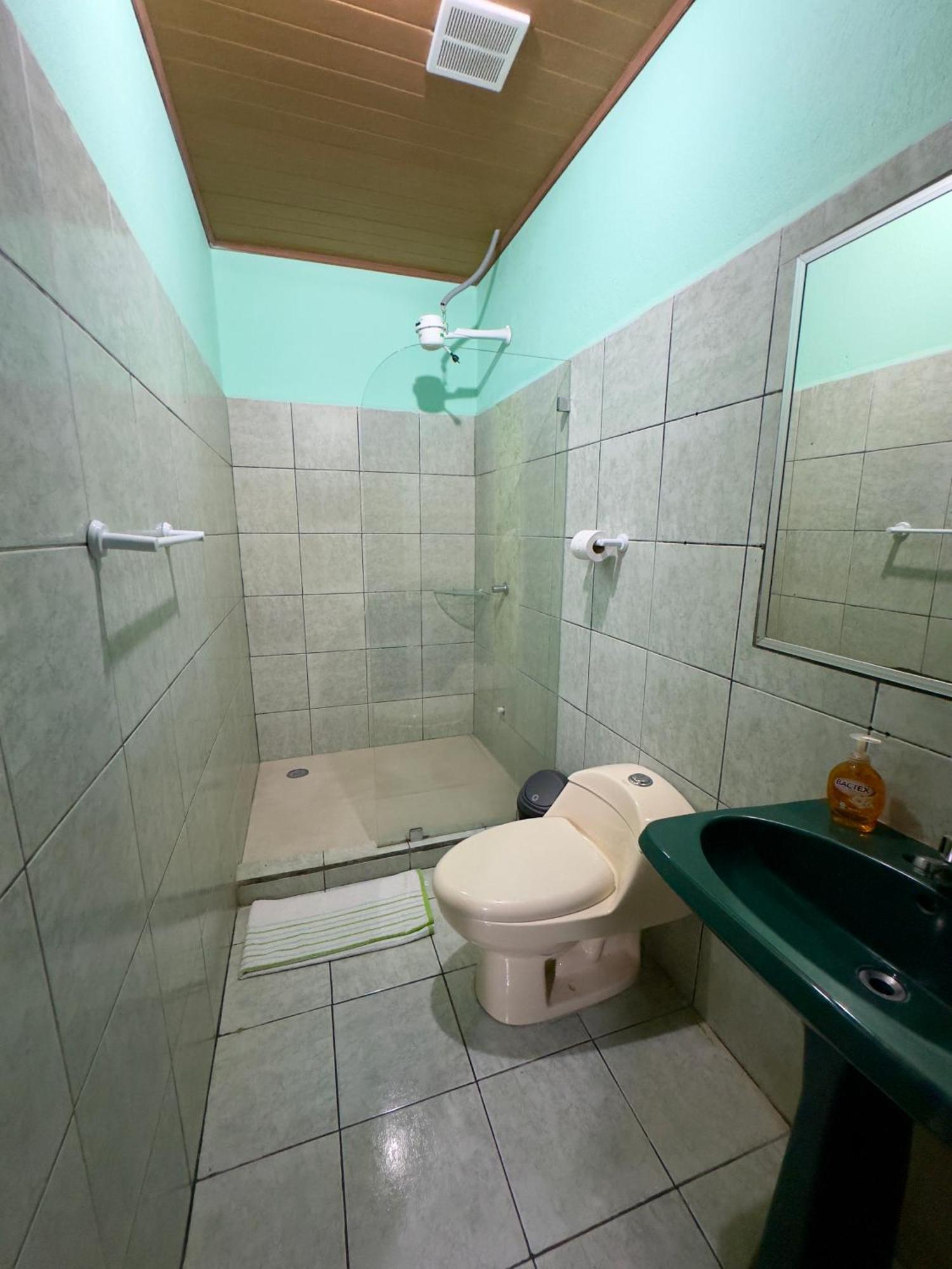 Casa Quepos Hotel ภายนอก รูปภาพ